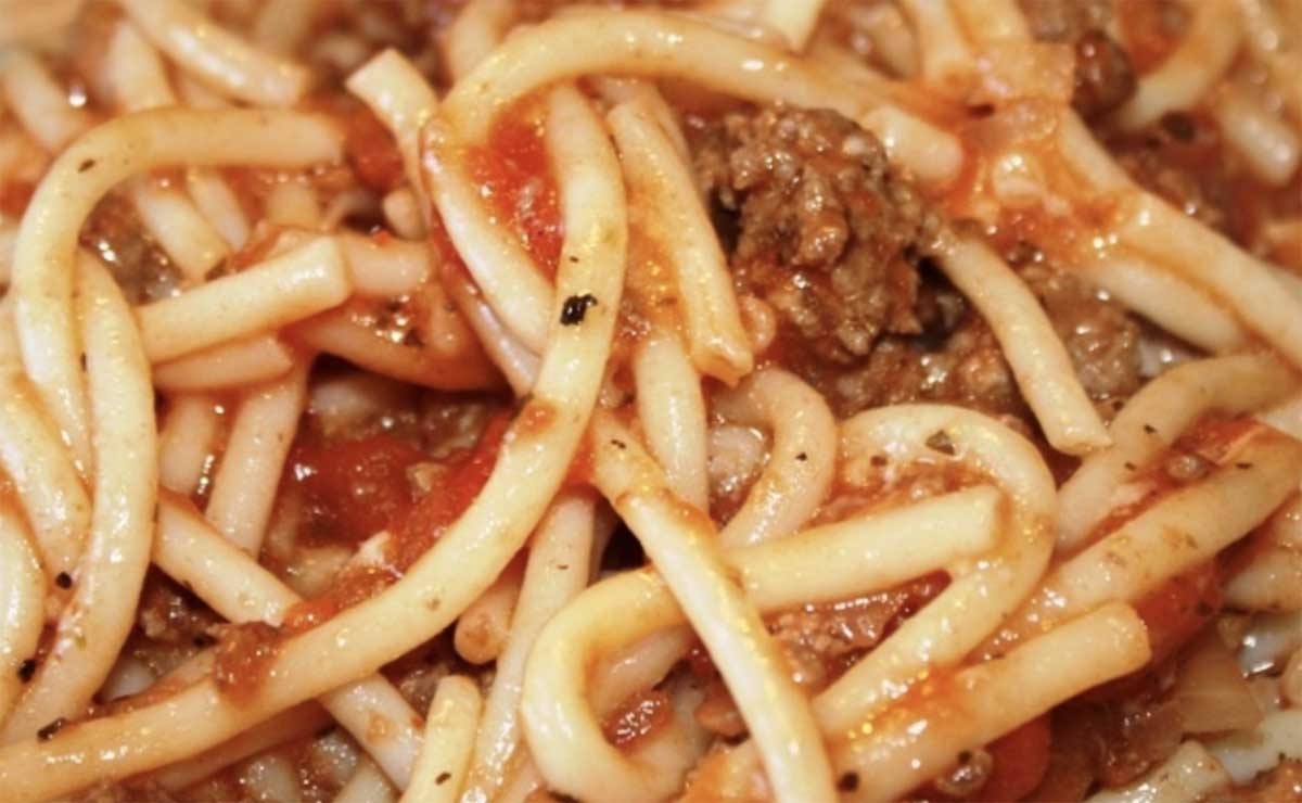 Recipe: Long macaroni with meat.
