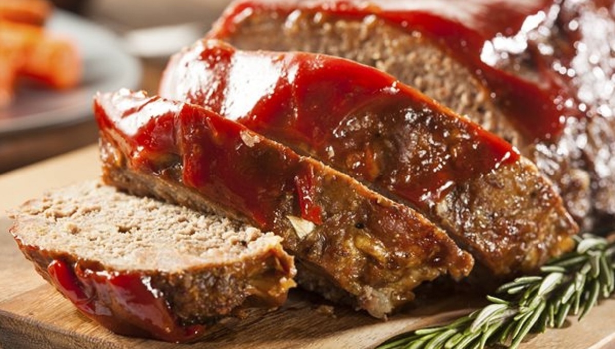 Old-fashioned (family) meat loaf